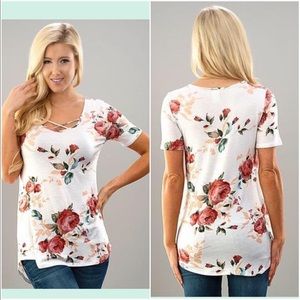 NWT floral print top!